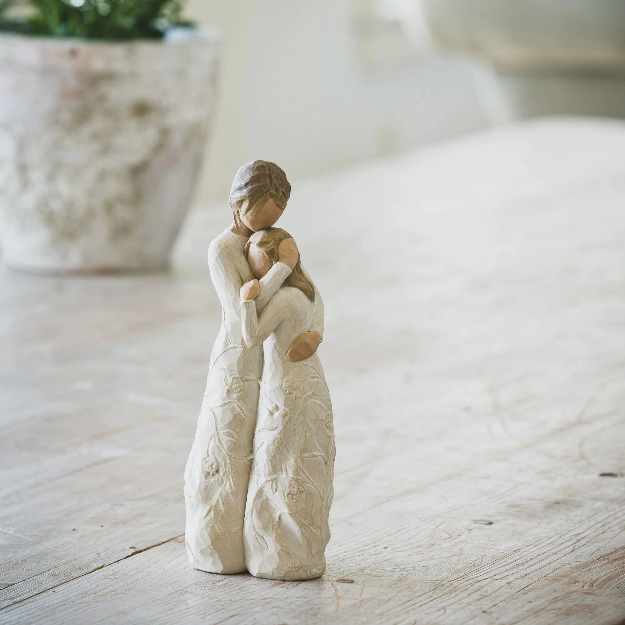 Figurine Près de moi - Willow Tree - <i>Séparées ou ensemble, toujours près de moi</i> – Image 2