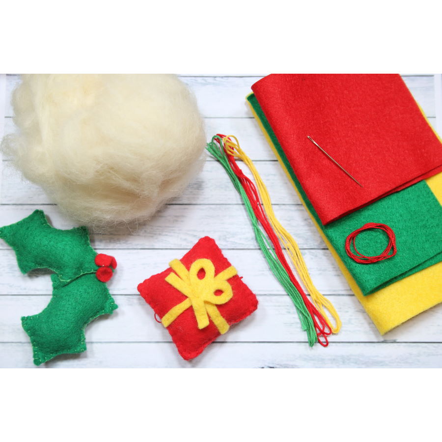Kit de couture Trio de Noël (Houx, étoile, Cadeau) – Crafty You Crafty Me – Image 3